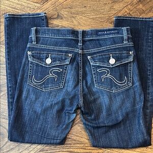 Rock & Republic Women's Low Rise, Straight Fit Jeans, Embroidered Pockets,Size 4
